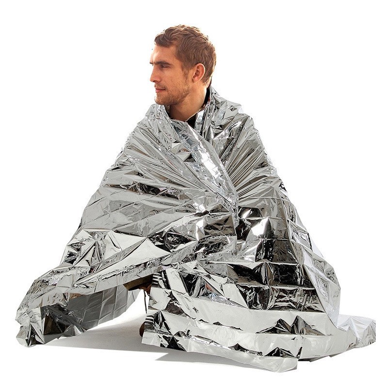 4 個緊急マイラーサーマルブランケットホイルスペースブランケ - Emergency Mylar Blanket のレビューと価格